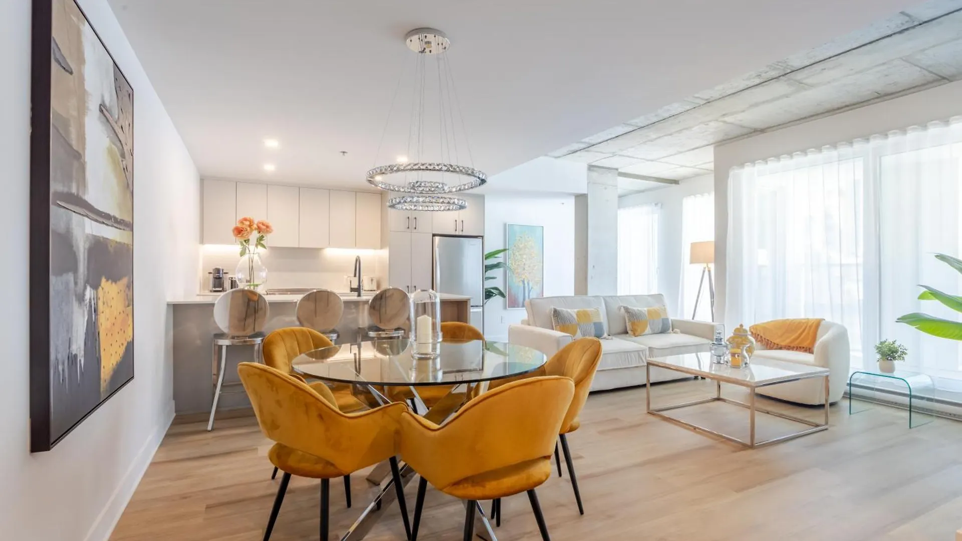Upscale 2 Bedroom Condo In Mtl Old Port Montreal Apartament