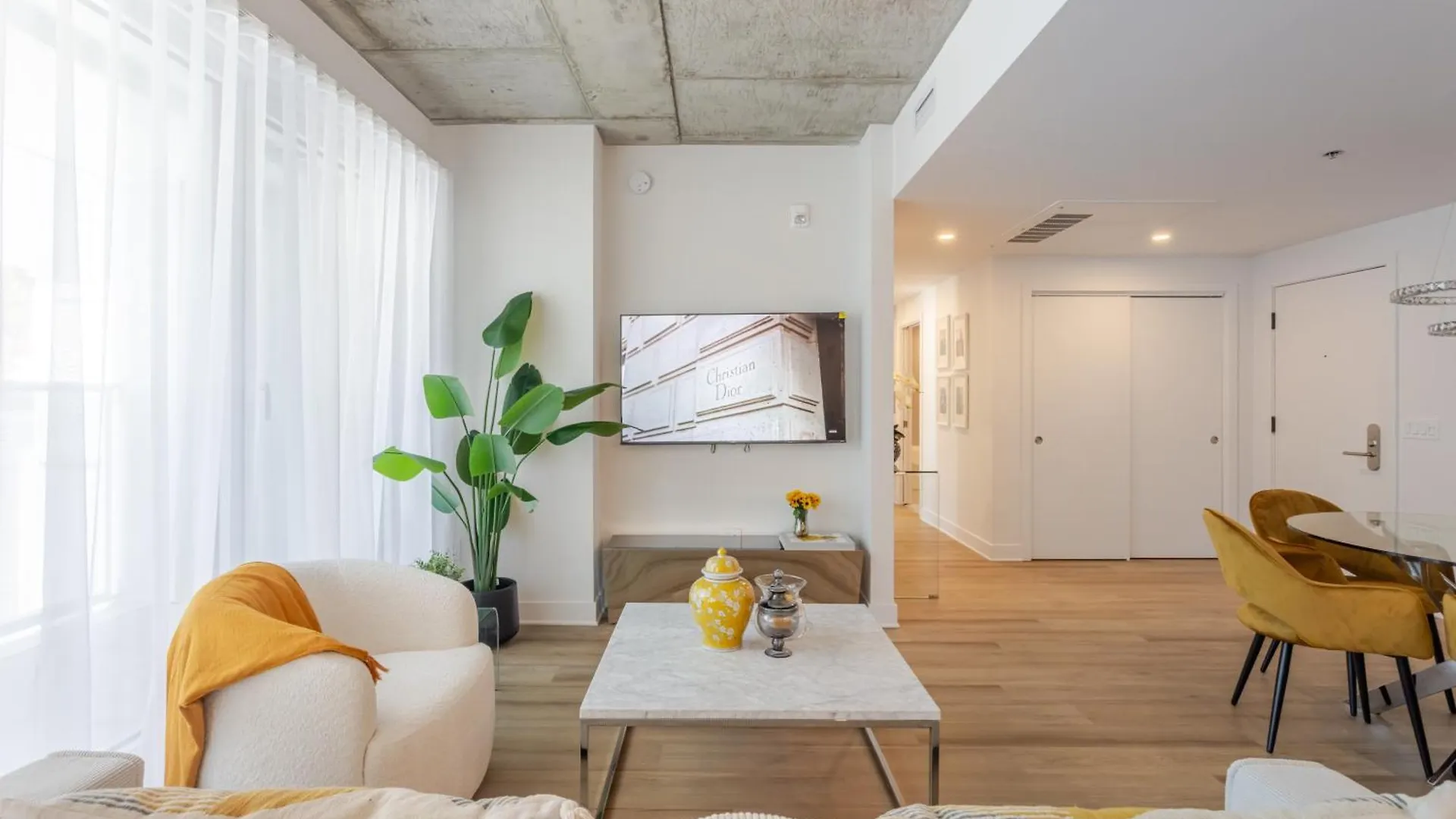 Apartament Upscale 2 Bedroom Condo In Mtl Old Port Montreal Kanada